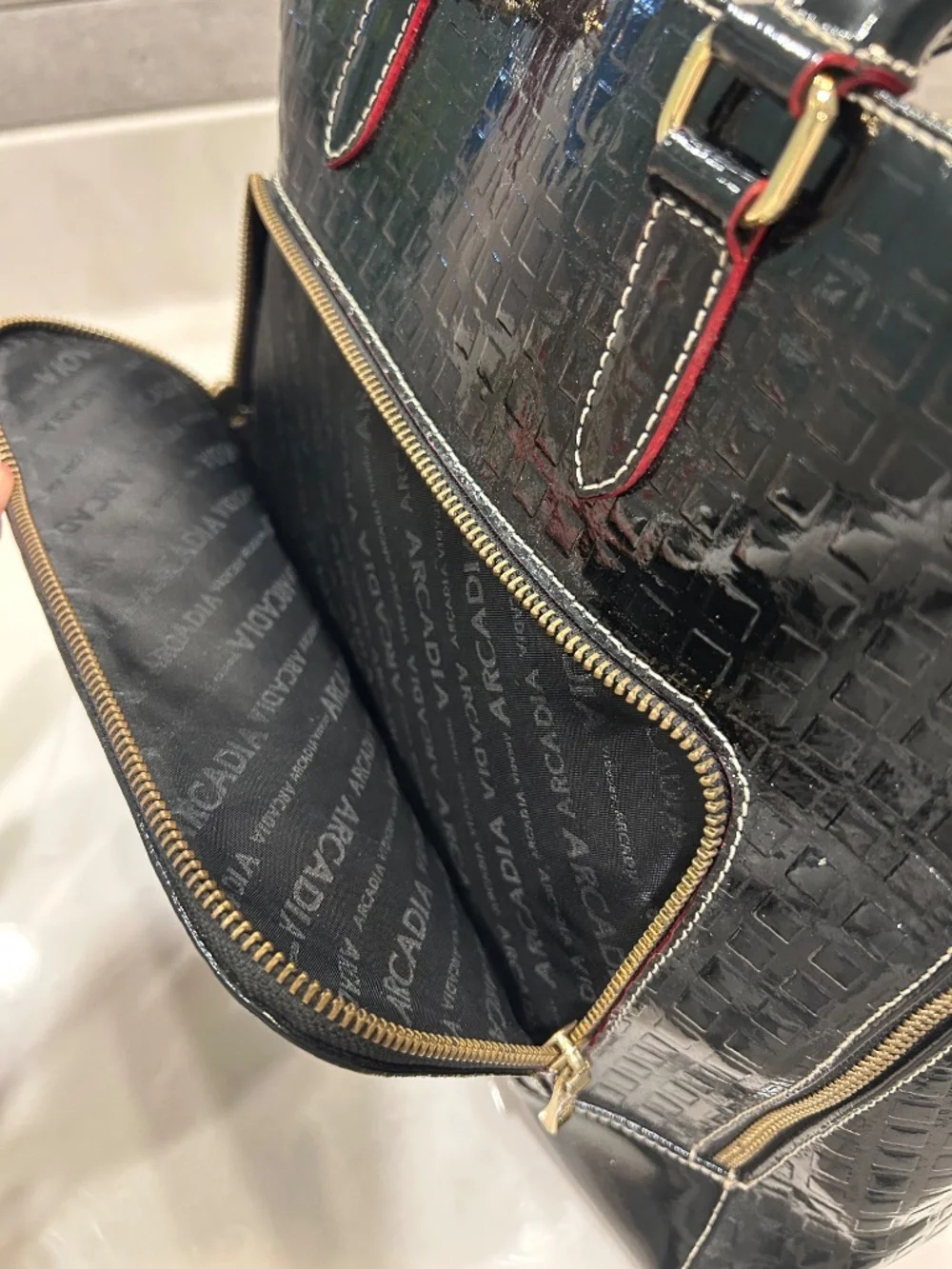 Quiet luxury Arcadia Italy black patent leather satchel work bag